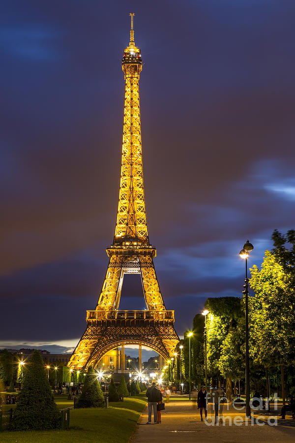 Eiffel Dusk Photograph by Brian Jannsen