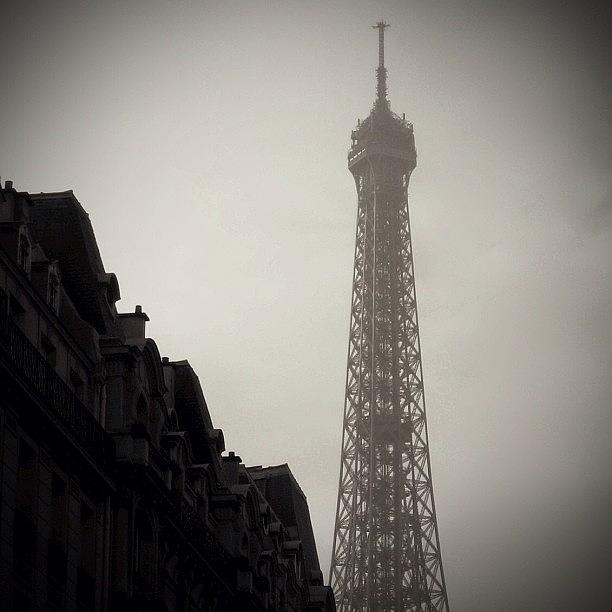 Paris Photograph - Eiffel Tower - Paris ( Memories ) by Joel Lopez