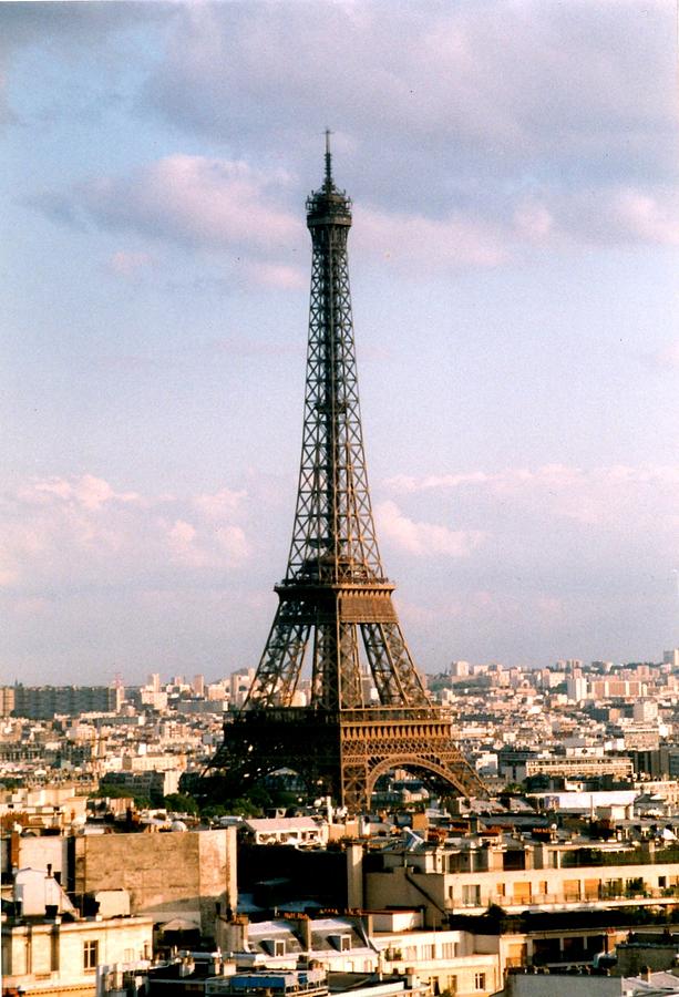 Eiffel Tower Photograph by Gary Smith