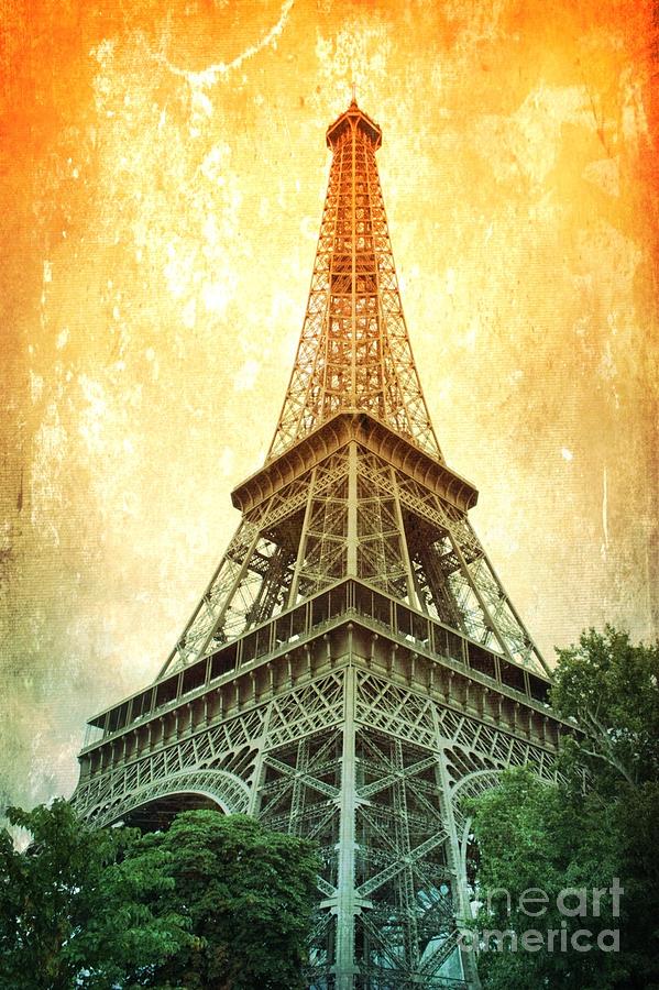 Eiffel Tower Photograph - Eiffel Tower Warmth by Carol Groenen
