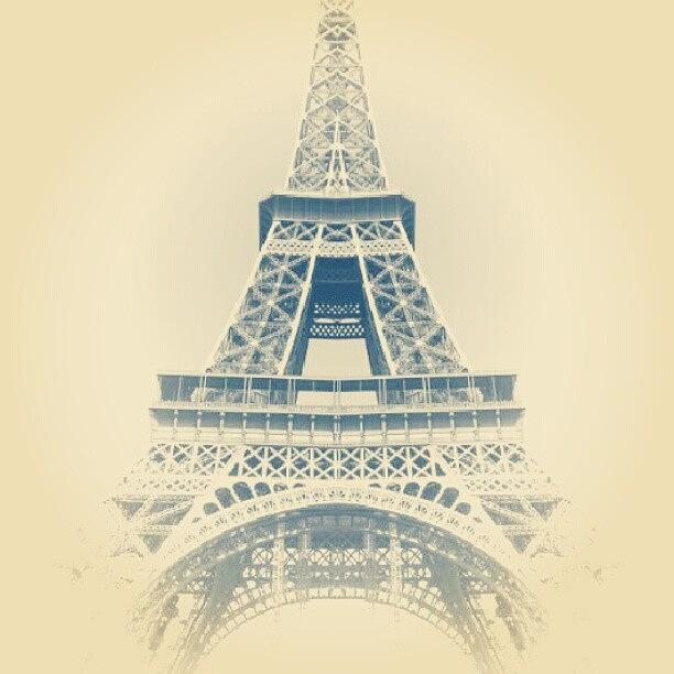 Paris Photograph - Eiffeltower by Victor Ahlin