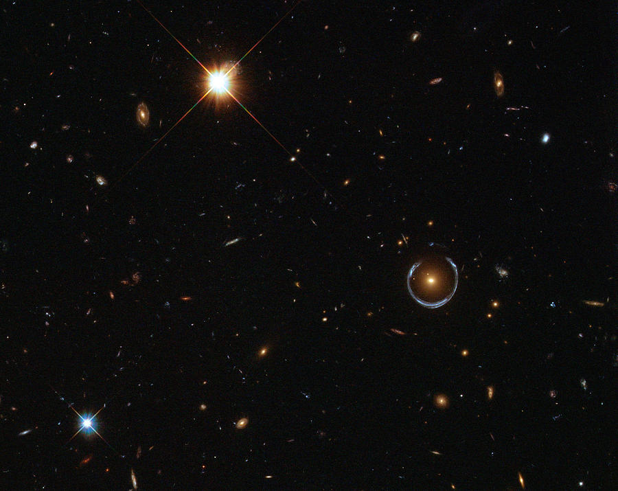 Einstein Ring Around Lrg 3-757 Photograph by Science Source