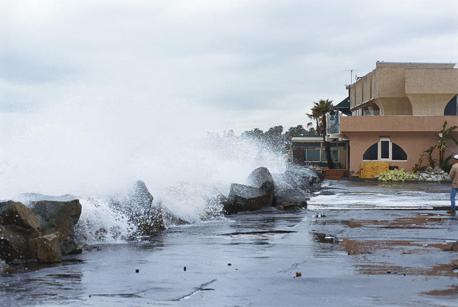 El Nino Storm Surf, Ca Photograph by Greg Ochocki