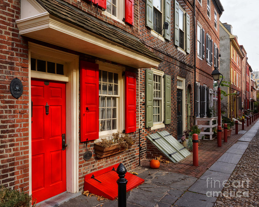 Philadelphia Photograph - Elfreths Alley 3 by Jack Paolini