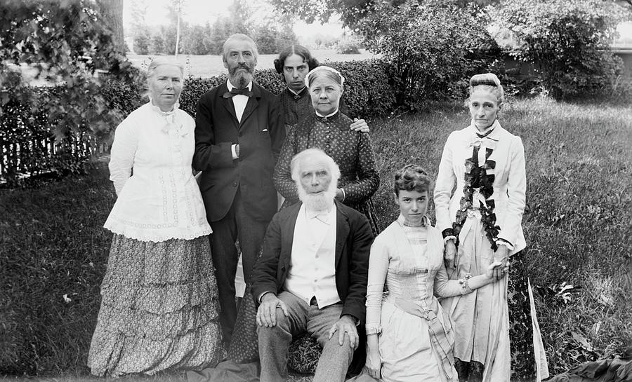 Elizabeth Blackwell And Family Photograph by Library Of Congress