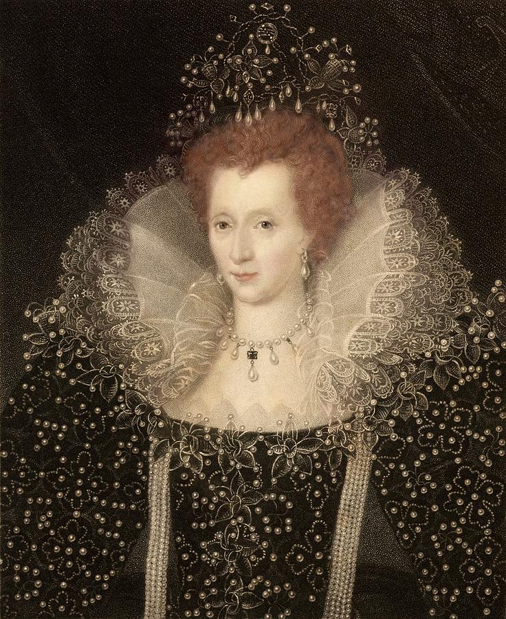 Elizabeth I Photograph by Paul D Stewart