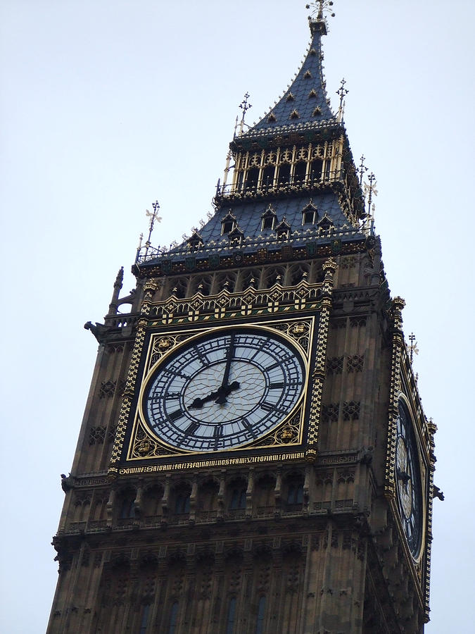 Elizabeth Tower Clock Photograph by Richard Reeve