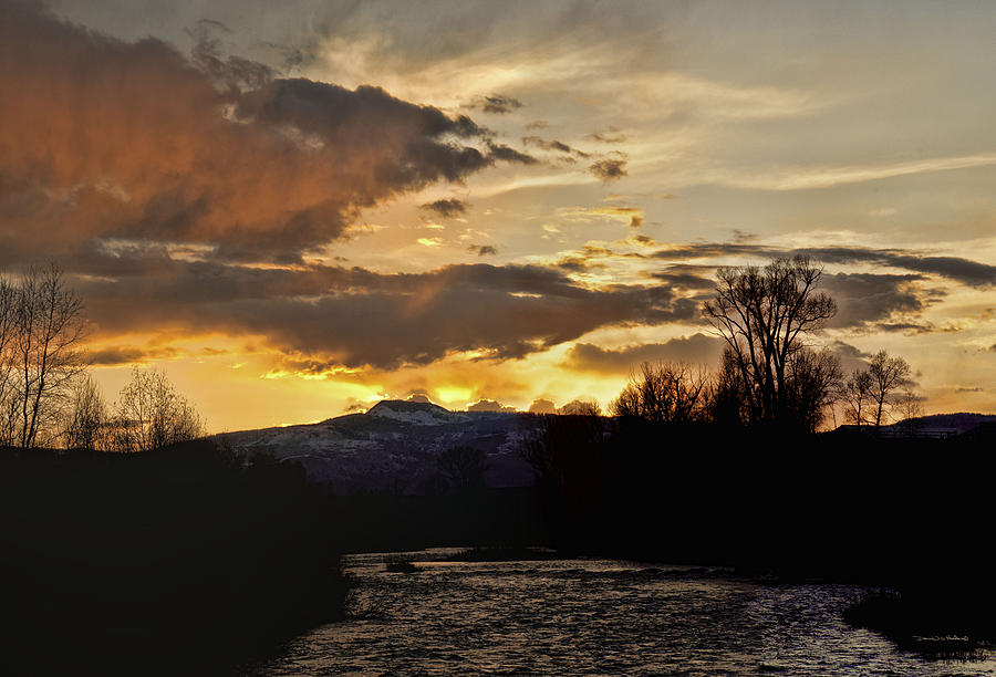 Elk River n Pilots Nob Sunset Ver 2 Photograph by Daniel Hebard