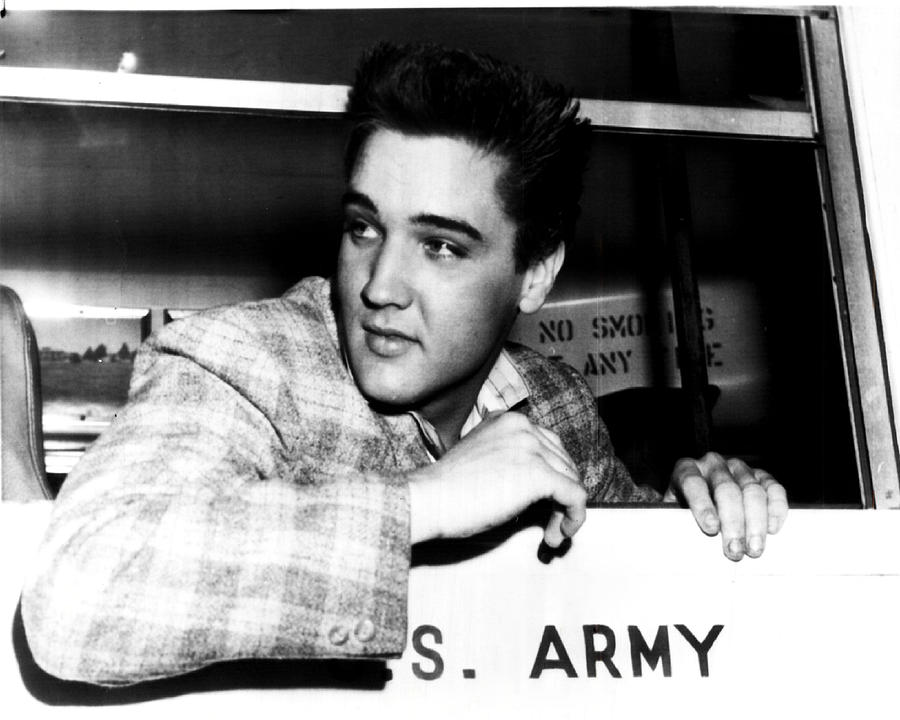 Elvis Presley Photograph - Elvis Presley #1 by Retro Images Archive