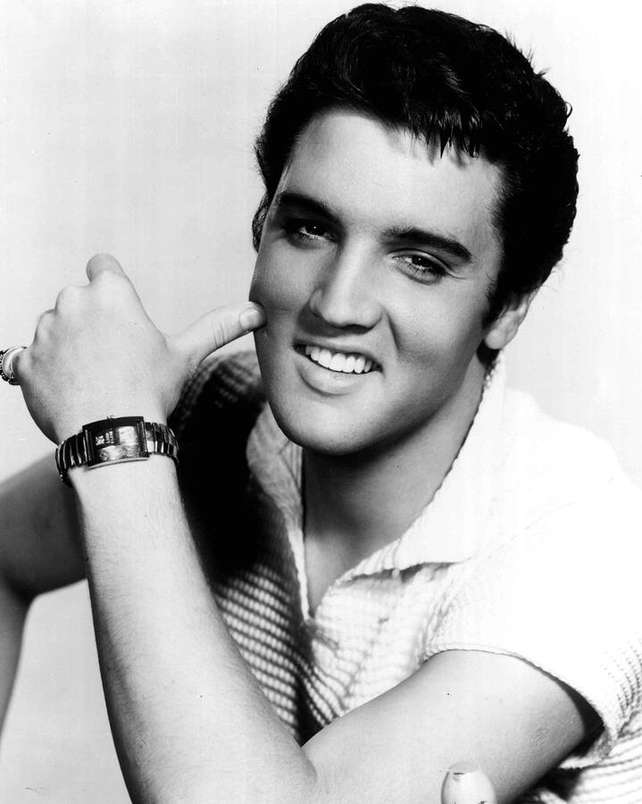 Elvis Presley Photograph - Elvis Presley Looking Casual by Retro Images Archive