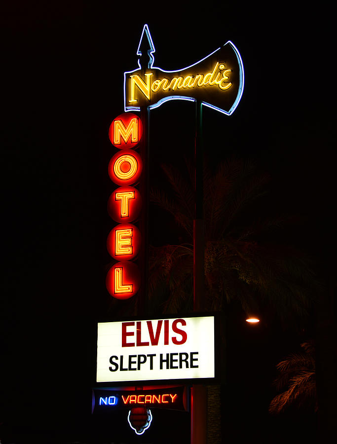 Elvis Presley Photograph - Elvis Slept Here by David Lee Thompson