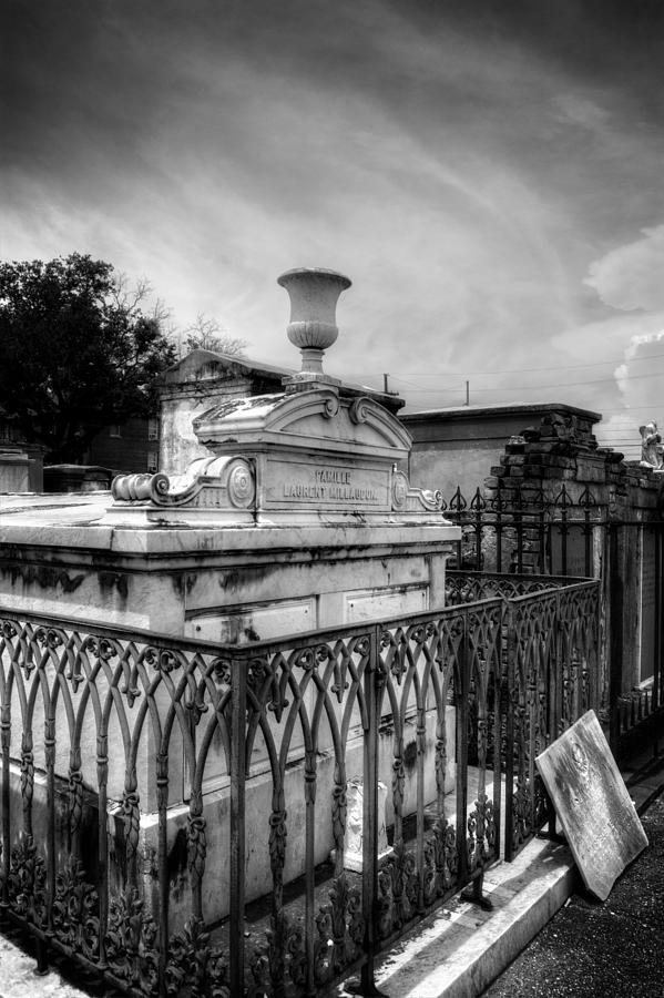 New Orleans Photograph - Empty Urn in Black and White by Greg and Chrystal Mimbs