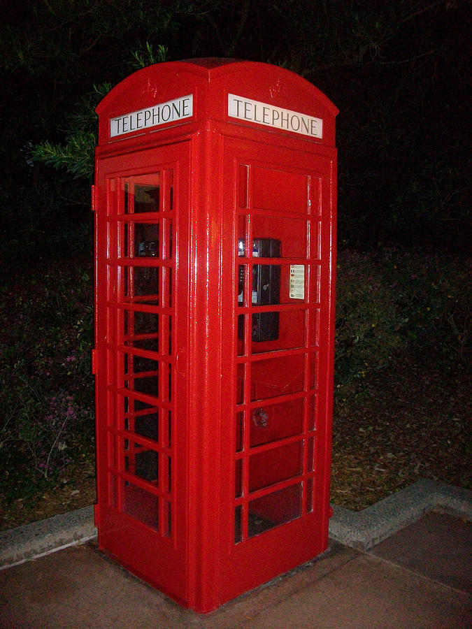 Phone Photograph - English Phone Booth by Earnie Whittenberg