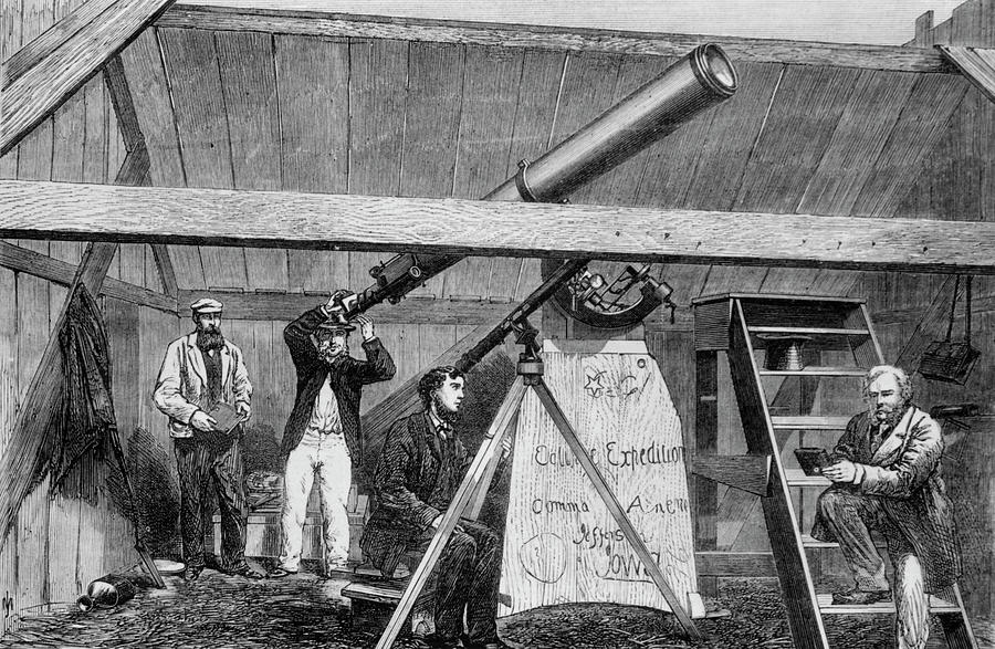 Engraving Of Astronomers Observing An Eclipse Photograph by Science Photo Library