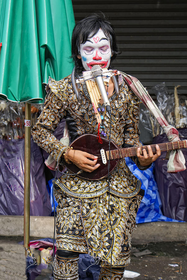 Entertainer at Jatujak Market in Bangkok Digital Art by Carol Ailles