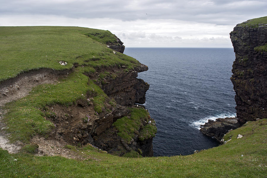 Eshaness Cliffs by Steve Watson Eshaness Cliffs by Steve Watson