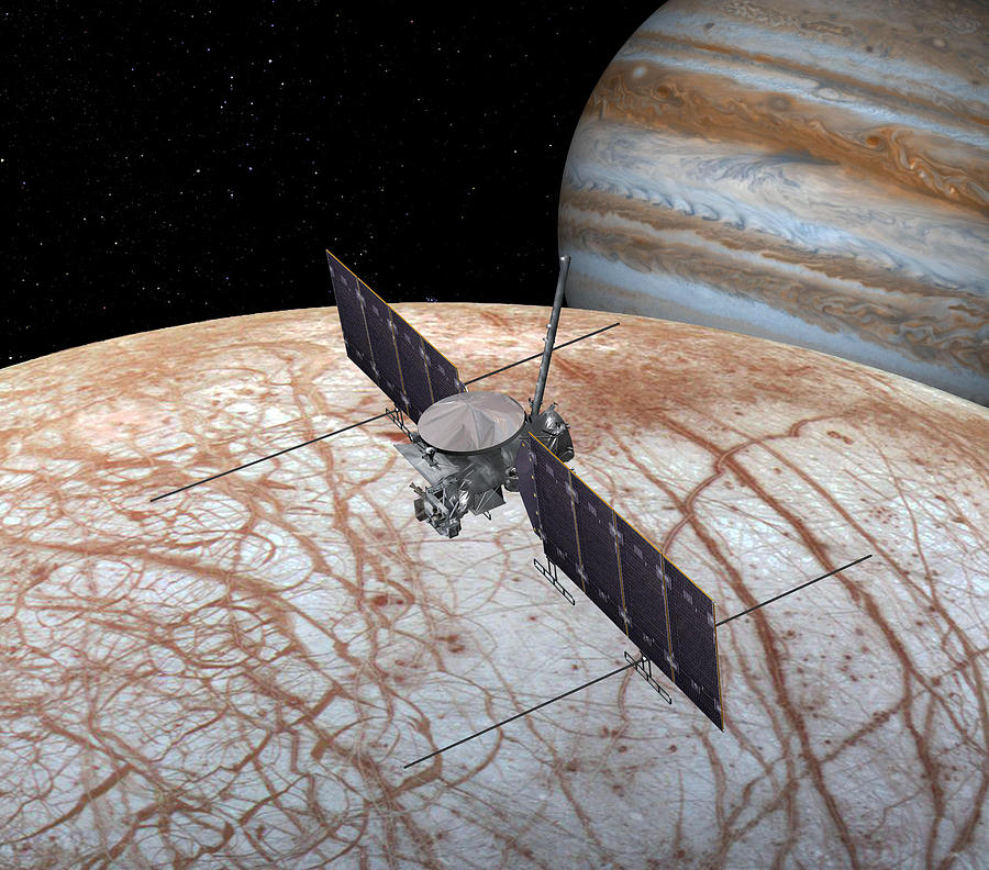 Europa Mission Spacecraft Photograph by Science Source