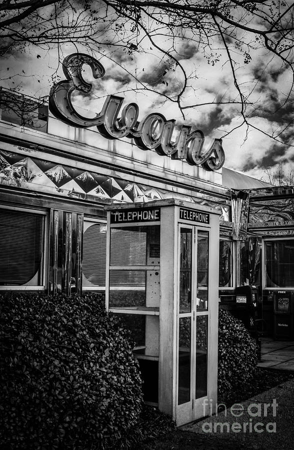 Evans Diner Photograph by Tammy Chesney