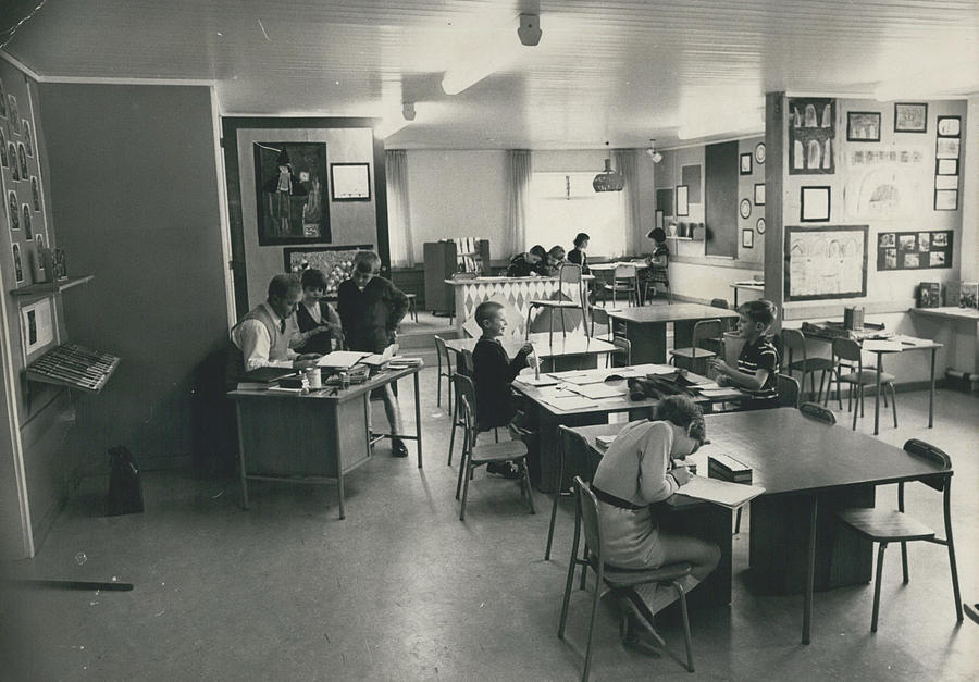 Vintage Photograph - Eveline Lone Experimental Primary School. by Retro Images Archive