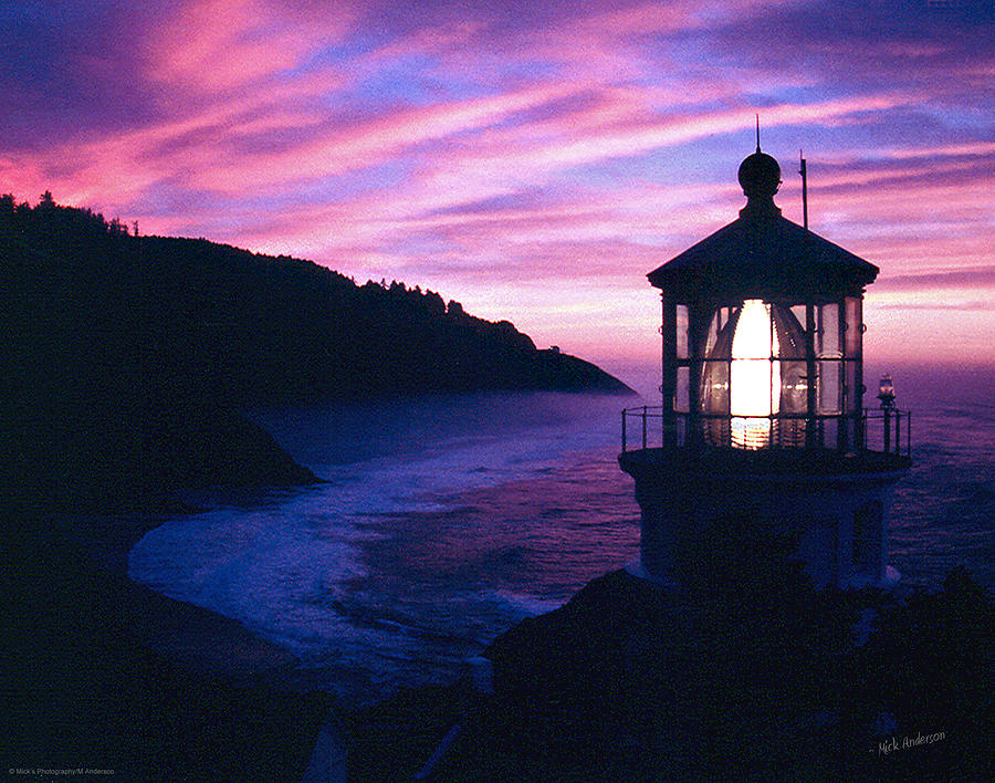 Evening Colors at Heceta Head Lighthouse Photograph by Mick Anderson