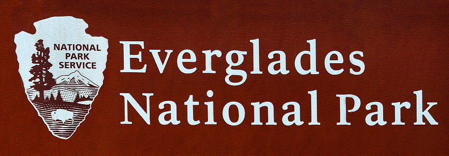 Everglades National Park sign Photograph by David Lee Thompson