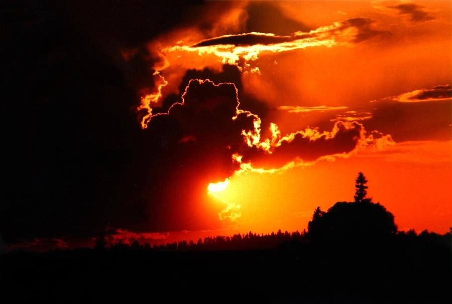 Sunset Photograph - Extreme Sunset by Tod Locke