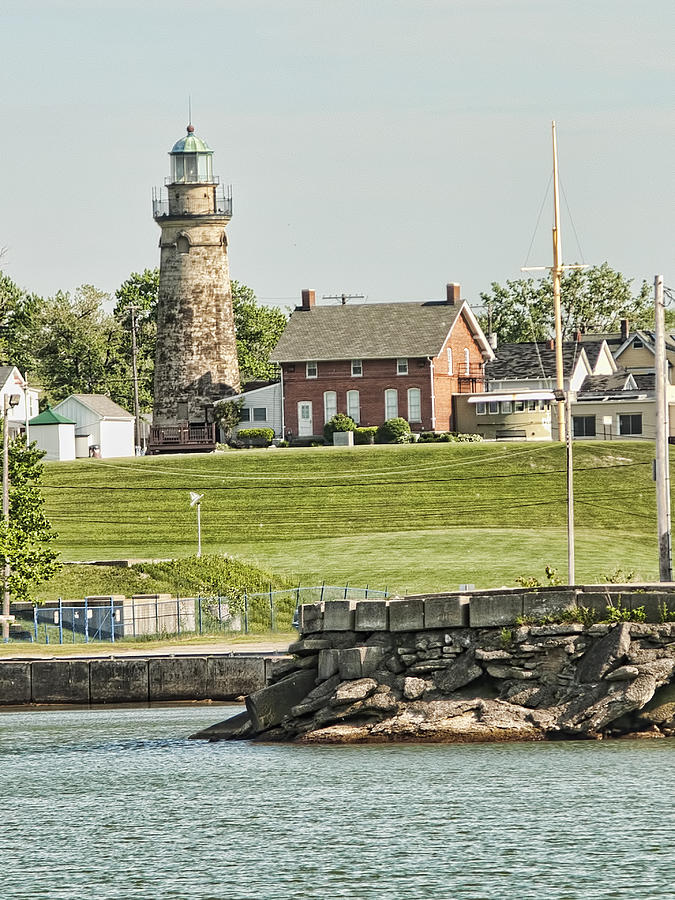 Fairport Harbor Lighthouse Photograph By Phyllis Taylor