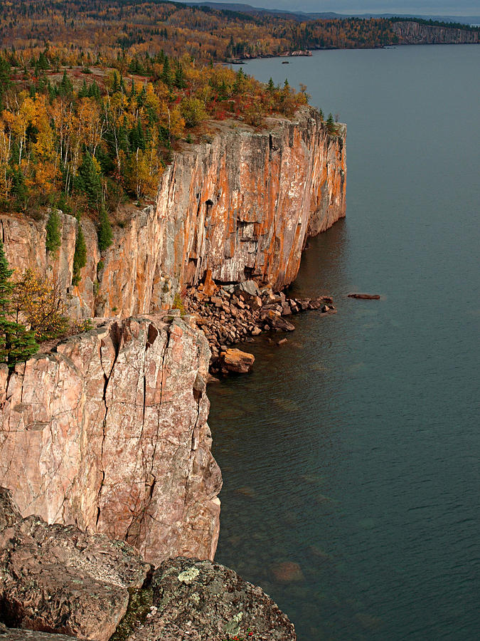 Fall Colors Adorn Palisade Head Photograph by James Peterson