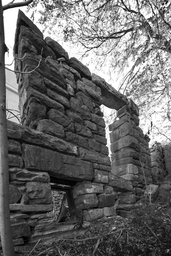 Falling Wall Jerome Black and White Photograph by Scott Campbell