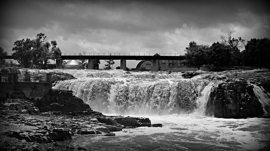 Black And White Photograph - Falls of the Big Sioux by Stephen Stookey