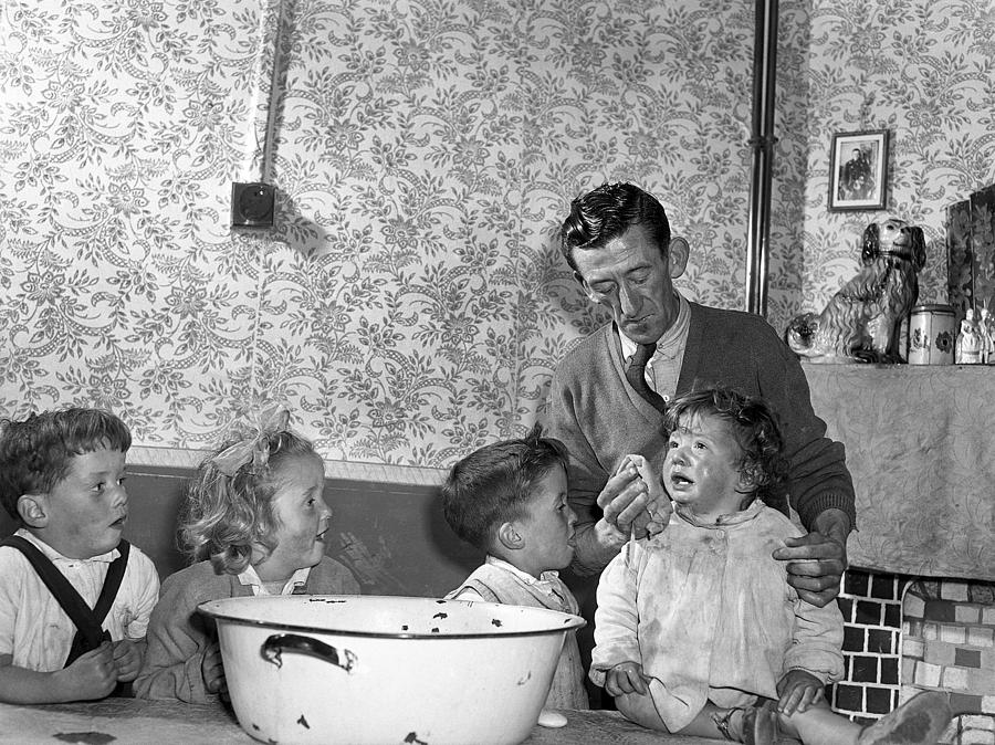 Bath Photograph - Family Bath Night in Dublin by Irish Photo Archive Bath Photograph - Family Bath Night in Dublin by Irish Photo Archive