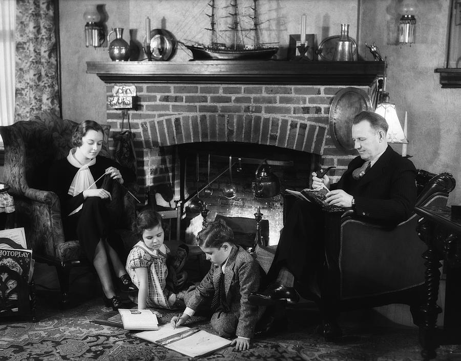 Family In Living Room, C.1930s Photograph by H. Armstrong Roberts/ClassicStock