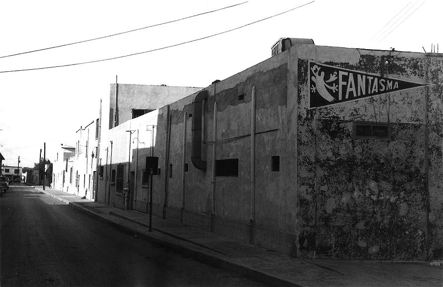 Fantasma Juarez Chihuahua Mexico 1977 Photograph by David Lee Guss