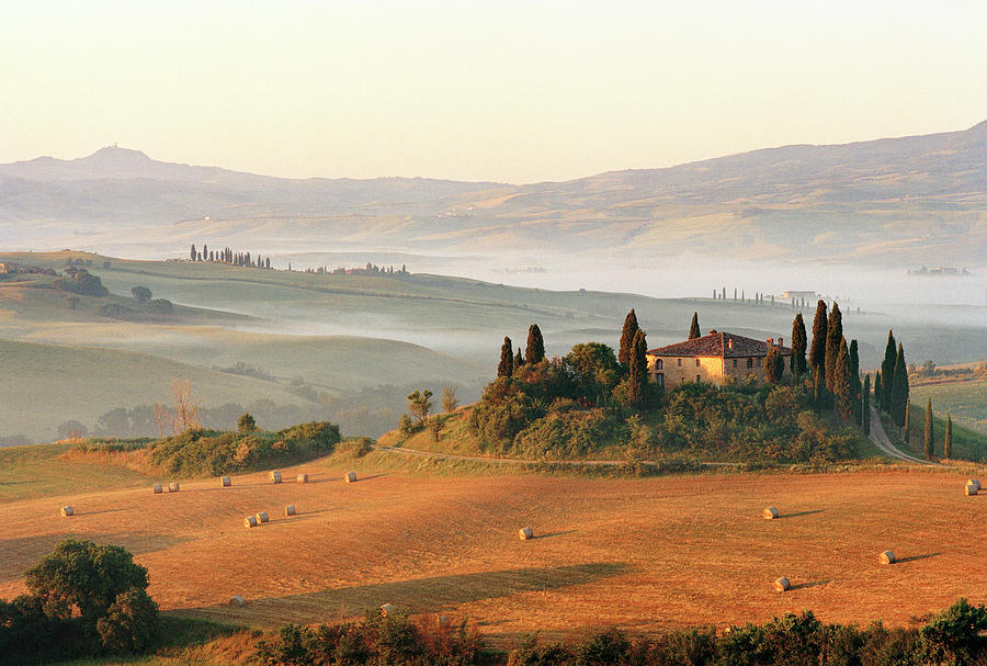 Farmhouse In Rolling Tuscan Landscape Photograph by Gary Yeowell