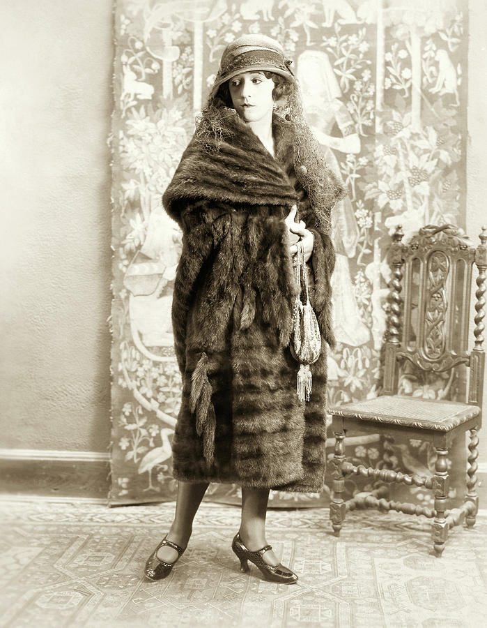Fashion Fur, 1925 Photograph by Granger