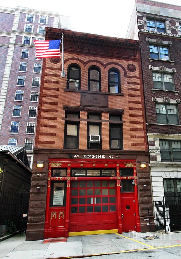 FDNY Engine 47 Firehouse Photograph by Steven Spak