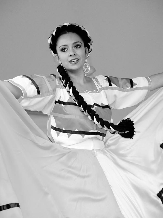 Female Folklorico Dancer Santa Fe New Mexico Photograph By Mark Goebel