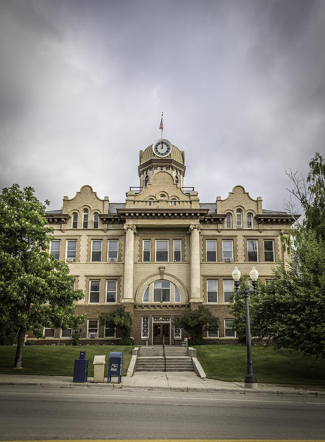 Fergus County Courthouse Photograph by Thomas Young