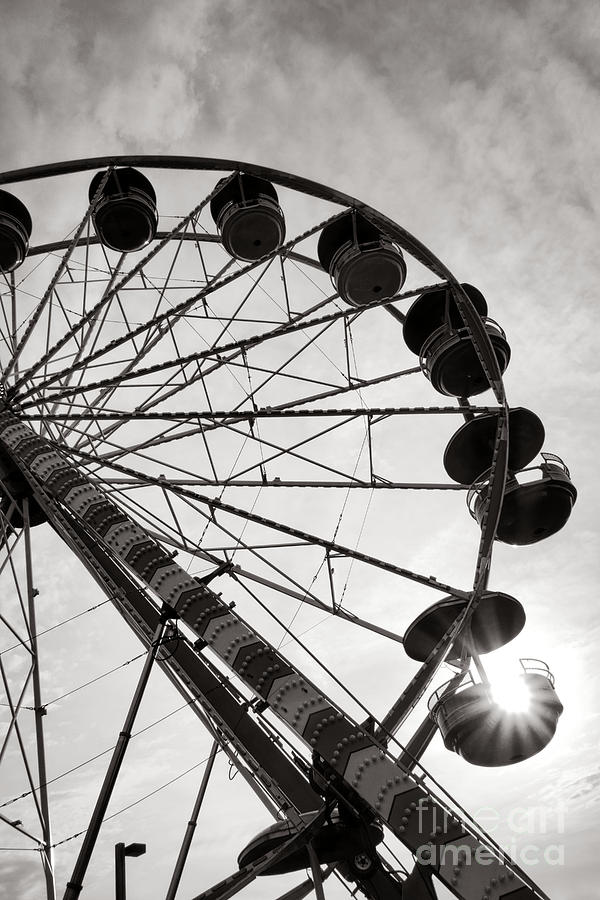 Ferris Wheeler Day Off Photograph by Olivier Le Queinec