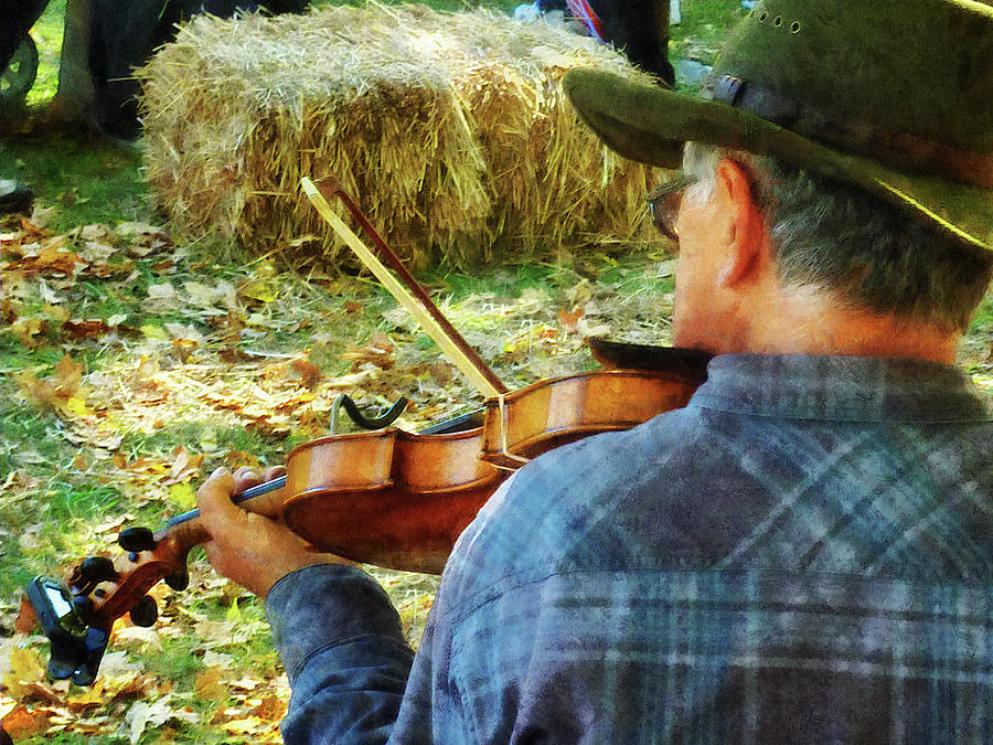 Music Photograph - Fiddler by Susan Savad