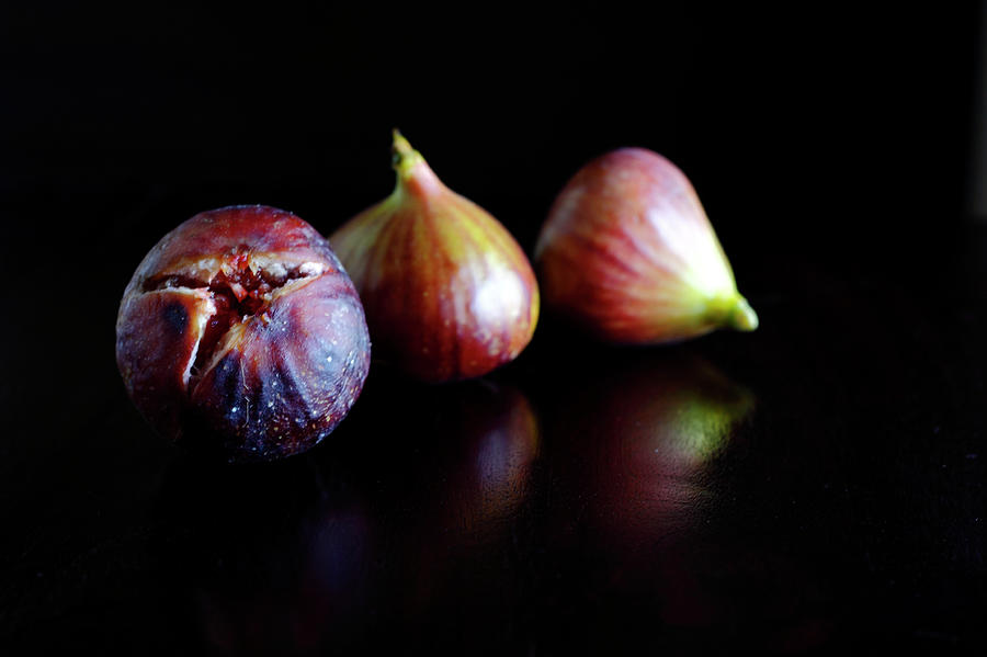 Figs Anjir Photograph by Rbb