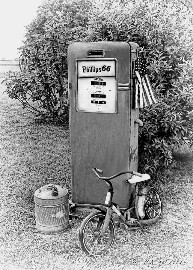 Fill er up Photograph by Bonnie Willis