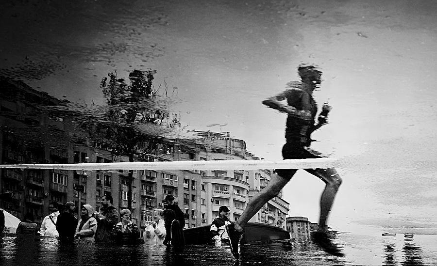 Black And White Photograph - Finish Line by Mirela Momanu