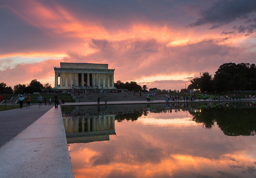 Fire in the Sky Over Lincoln Memorial Photograph by Martin Radigan ...