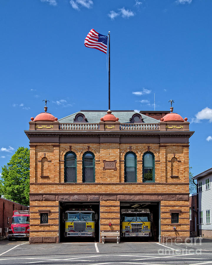 Firehouse Middletown Connecticut Photograph by Edward Fielding