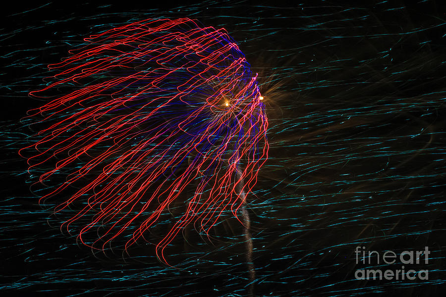 Abstract Photograph - Fireworks 070414.222 by Ashley M Conger
