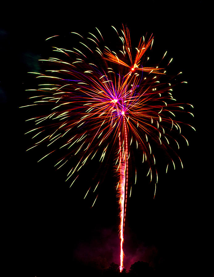 Fireworks 11 Photograph by Paul Freidlund