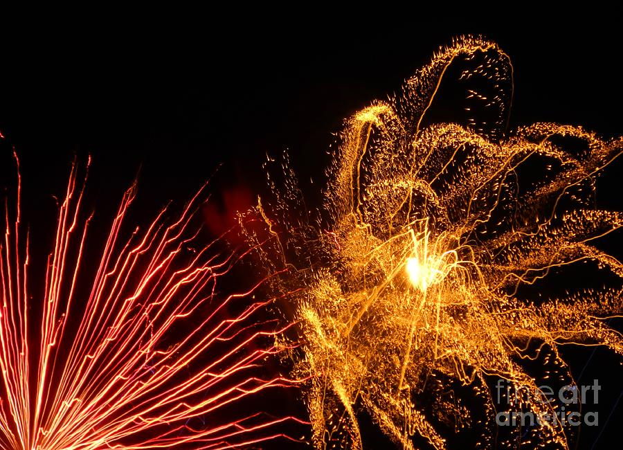 Fireworks 9 Photograph by Gallery Of Hope 