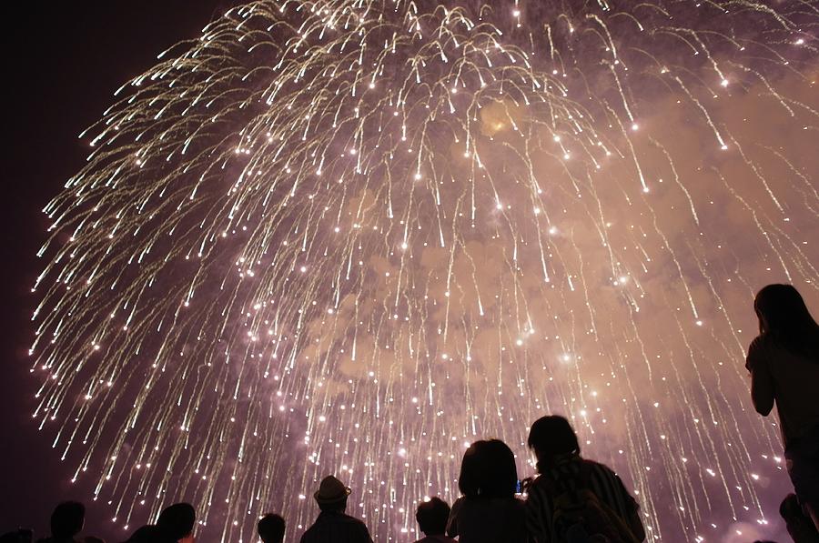Fireworks Photograph by Hiroyuki Oniki