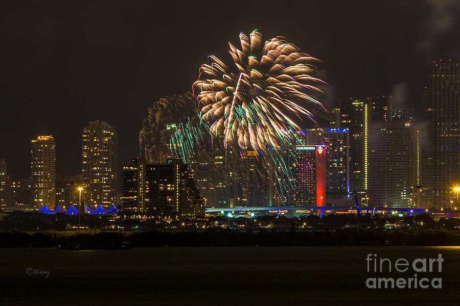 Fireworks III Photograph by Rene Triay FineArt Photos